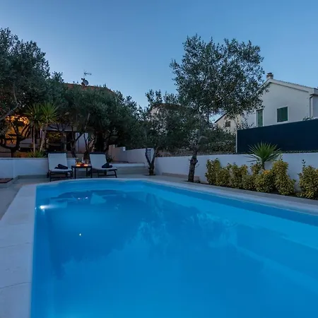 Charming House In *